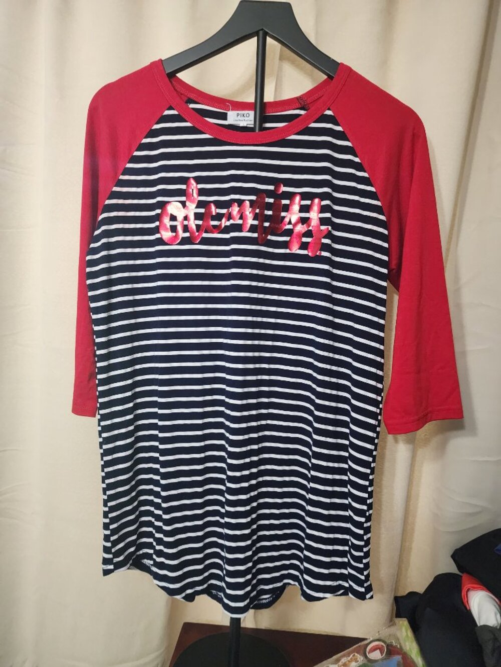 Piko Envi Free Fashion Ole Miss Size Large 3/4 sleeve Top